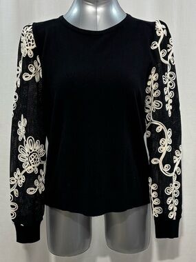 Black Crewneck Knit Sweater with Ivory Embroidered Sleeves Large - 564